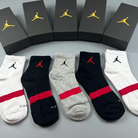  スーパーコピー エアジョーダン 靴下