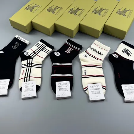  スーパーコピー バーバリー ス 靴下