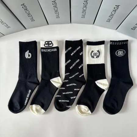 スーパーコピー バレンシアガ 靴下
