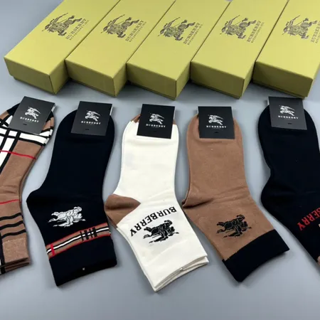  スーパーコピー バーバリー ス 靴下