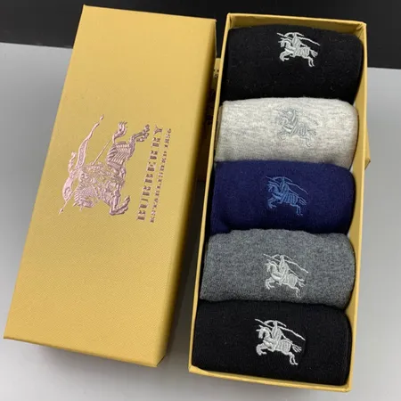  スーパーコピー プラダ 靴下