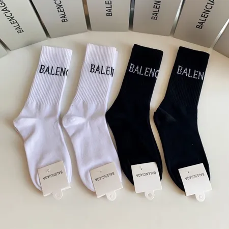 スーパーコピー バレンシアガ 靴下
