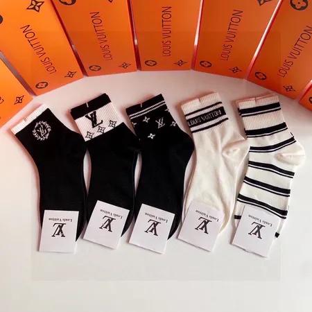 スーパーコピー ルイヴィトン 靴下