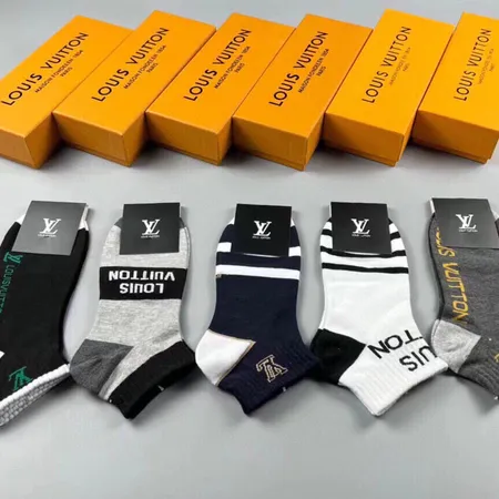 スーパーコピー ルイヴィトン 靴下