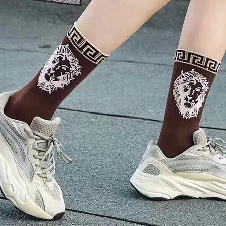 スーパーコピー ヴェルサーチ 靴下