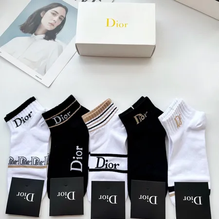  スーパーコピー ディオール 靴下