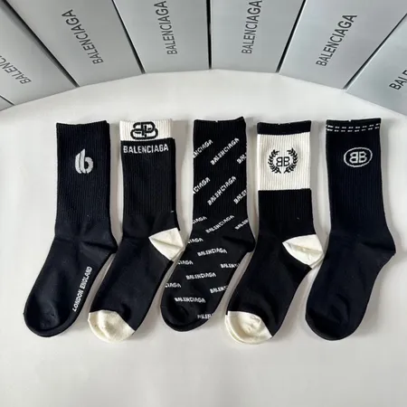 スーパーコピー バレンシアガ 靴下