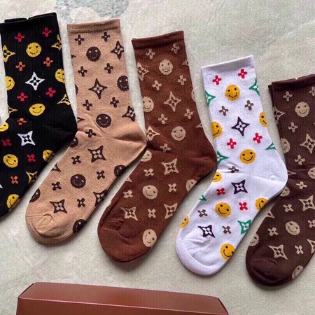 スーパーコピー ルイヴィトン 靴下