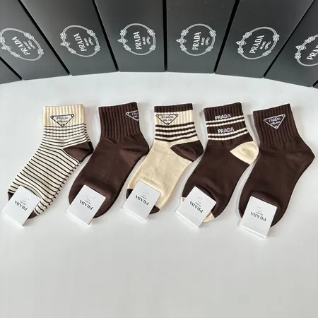 スーパーコピー プラダ 靴下