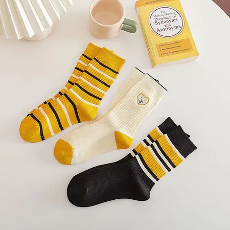 スーパーコピー ヴェルサーチ 靴下