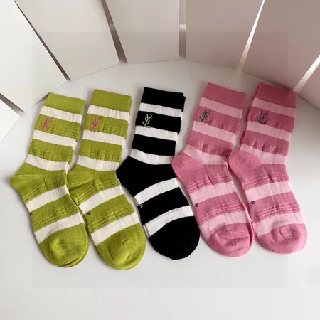  スーパーコピー イブサンローラン 靴下