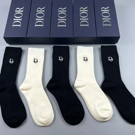 スーパーコピー ディオール 靴下