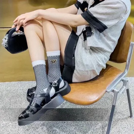 スーパーコピー プラダ 靴下