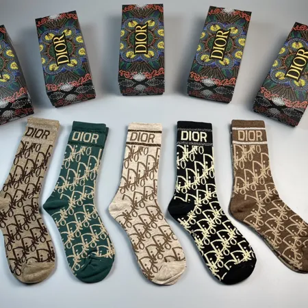 スーパーコピー ディオール 靴下
