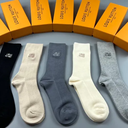 スーパーコピー ルイヴィトン 靴下