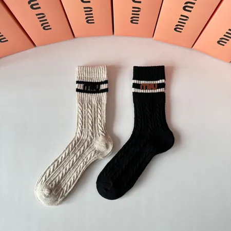 スーパーコピー ミュウミュウ 靴下