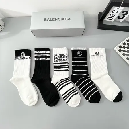 スーパーコピー バレンシアガ 靴下
