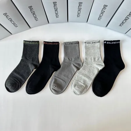 スーパーコピー バレンシアガ 靴下