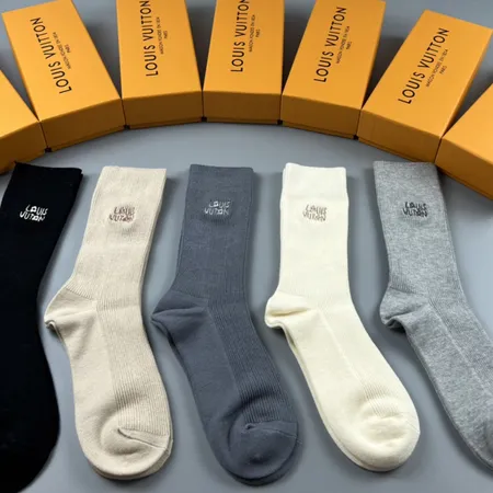 スーパーコピー ルイヴィトン 靴下