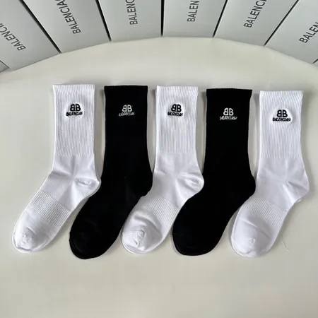 スーパーコピー バレンシアガ 靴下