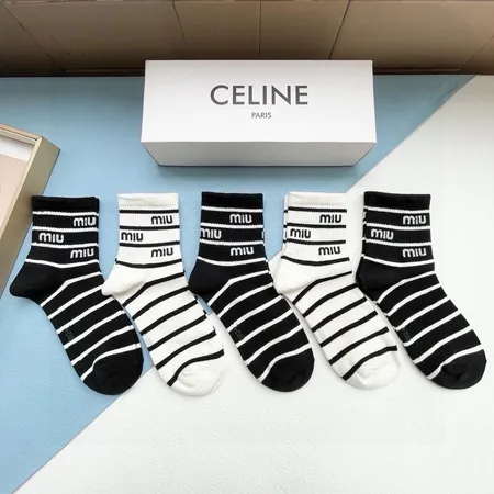 スーパーコピー ミュウミュウ 靴下
