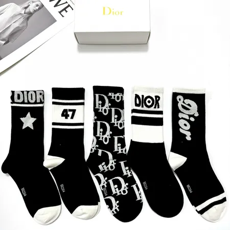 スーパーコピー ディオール 靴下