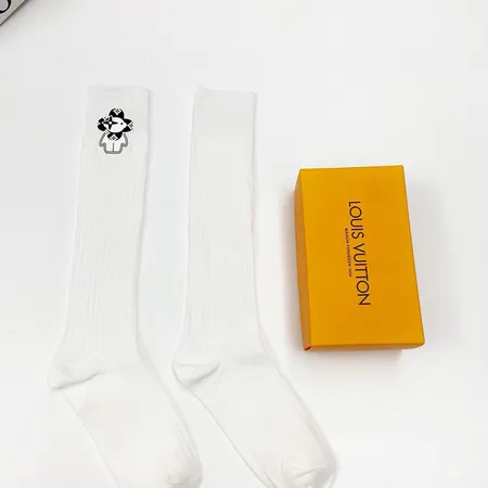 スーパーコピー ルイヴィトン 靴下