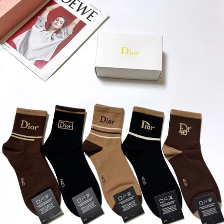 スーパーコピー ディオール 靴下