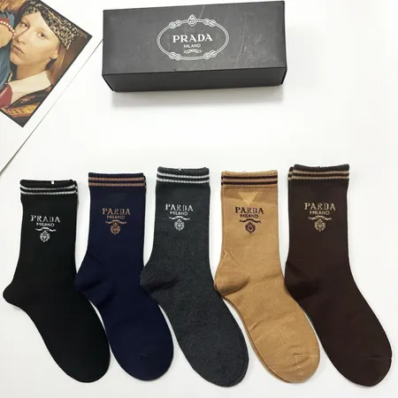 スーパーコピー プラダ 靴下