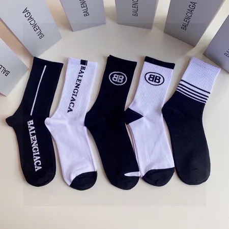 スーパーコピー バレンシアガ 靴下