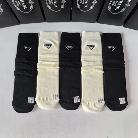 スーパーコピー セリーヌ 靴下