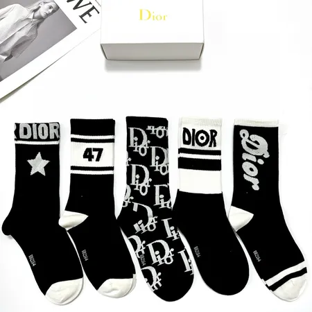 スーパーコピー ディオール 靴下