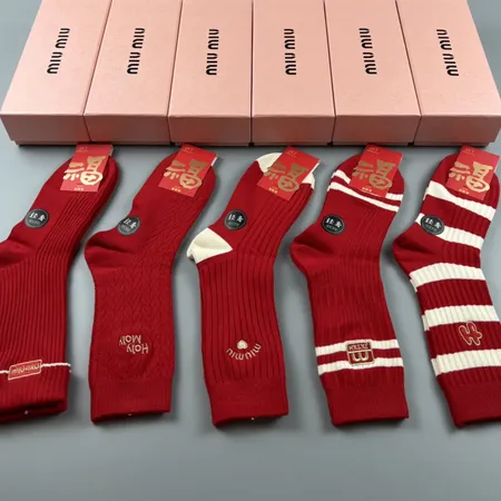 スーパーコピー ミュウミュウ 靴下