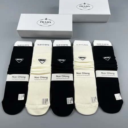 スーパーコピー バレンシアガ 靴下