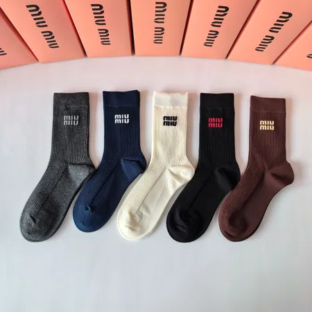 スーパーコピー ミュウミュウ 靴下