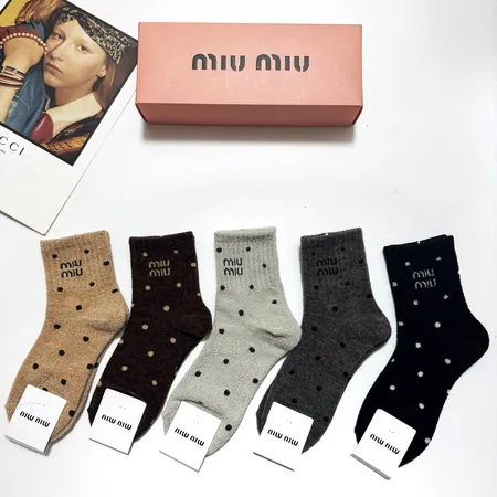 スーパーコピー ミュウミュウ 靴下
