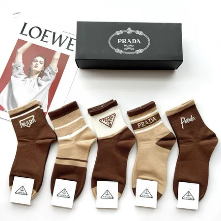 スーパーコピー プラダ 靴下