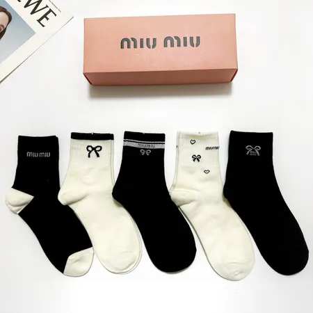 スーパーコピー ミュウミュウ 靴下
