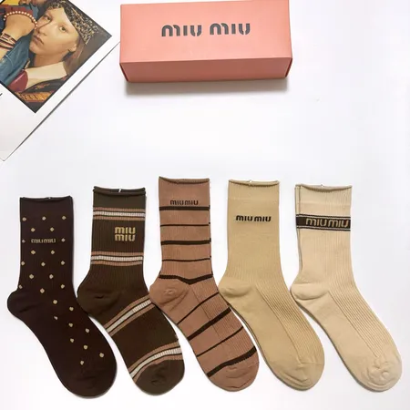 スーパーコピー ミュウミュウ 靴下