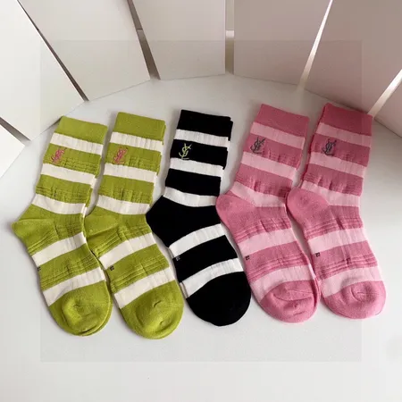  スーパーコピー イブサンローラン 靴下