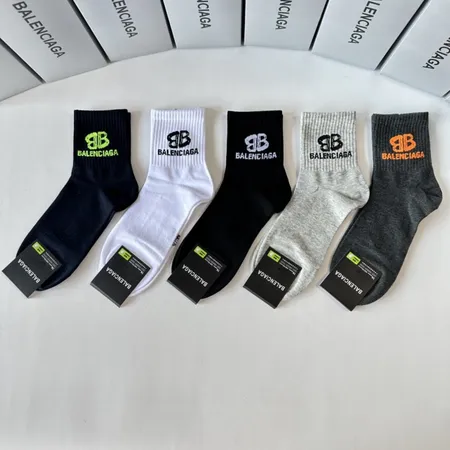 スーパーコピー バレンシアガ 靴下