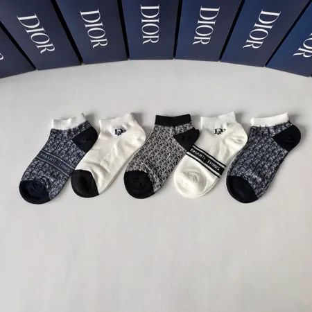 スーパーコピー ディオール 靴下