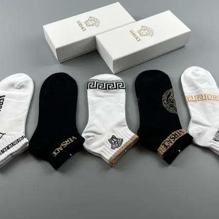 スーパーコピー ヴェルサーチ 靴下