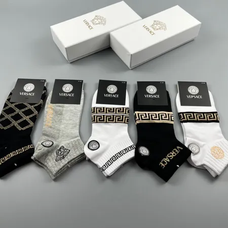 スーパーコピー ヴェルサーチ 靴下