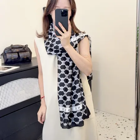 スーパーコピー セリーヌ マフラー