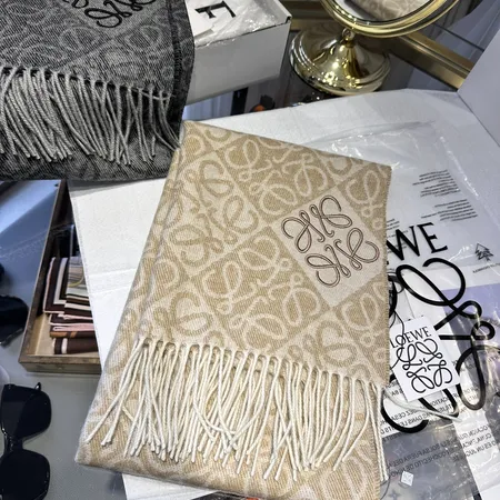 スーパーコピー ロエベ マフラー