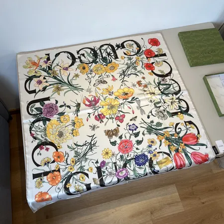 スーパーコピー グッチ マフラー