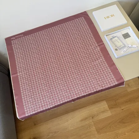 スーパーコピー ディオール マフラー