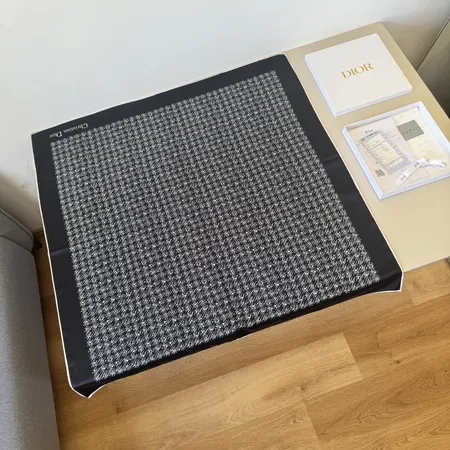 スーパーコピー ディオール マフラー