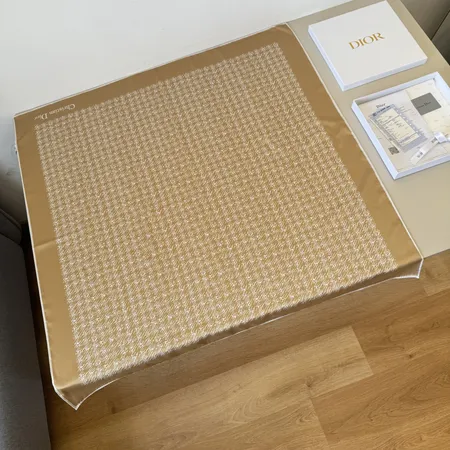 スーパーコピー ディオール マフラー